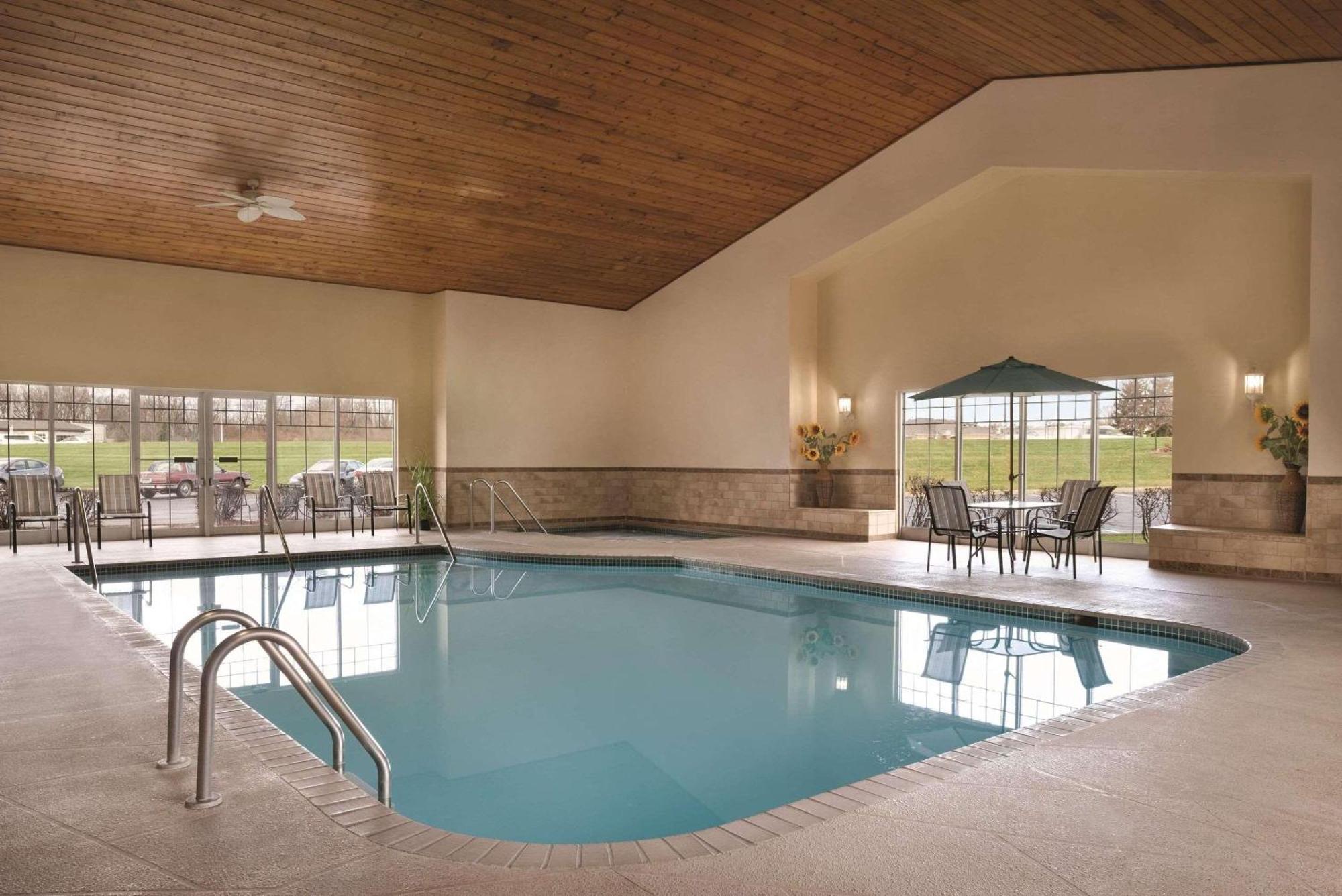 Country Inn & Suites By Radisson, Germantown, Wi Extérieur photo